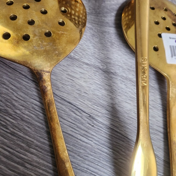 Never Used.

Brass Gold Tone Metal Slotted Spoons Skimmers Ladle Kitchen Gadgets - Picture 3 of 8